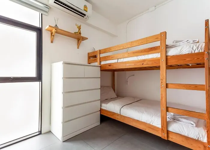 Miq_5br/silom Bts,mrt/wifi 1000mb/jacuzzi/16pax